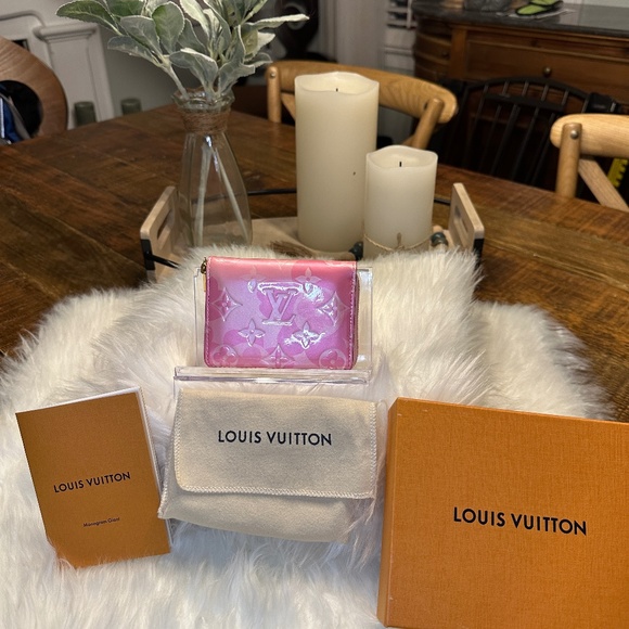 LIMITED EDITION Louis Vuitton Metallic Vernis Zippy - Picture 1 of 12